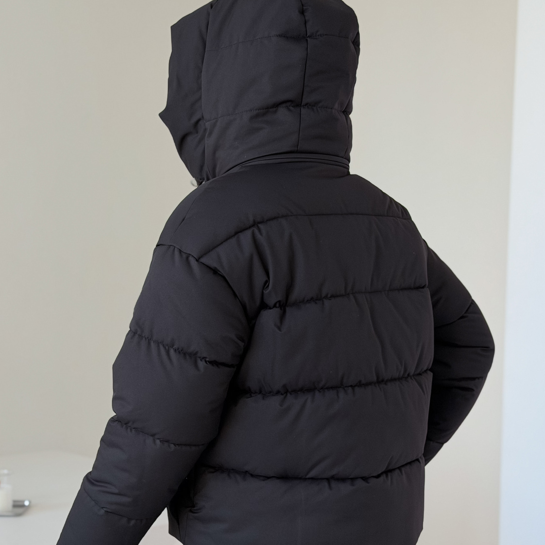 Куртка женская зимняя короткая дутая пуховик зефирка оверсайз черная Куртка женская зимняя короткая дутая пуховик зефирка оверсайз черная