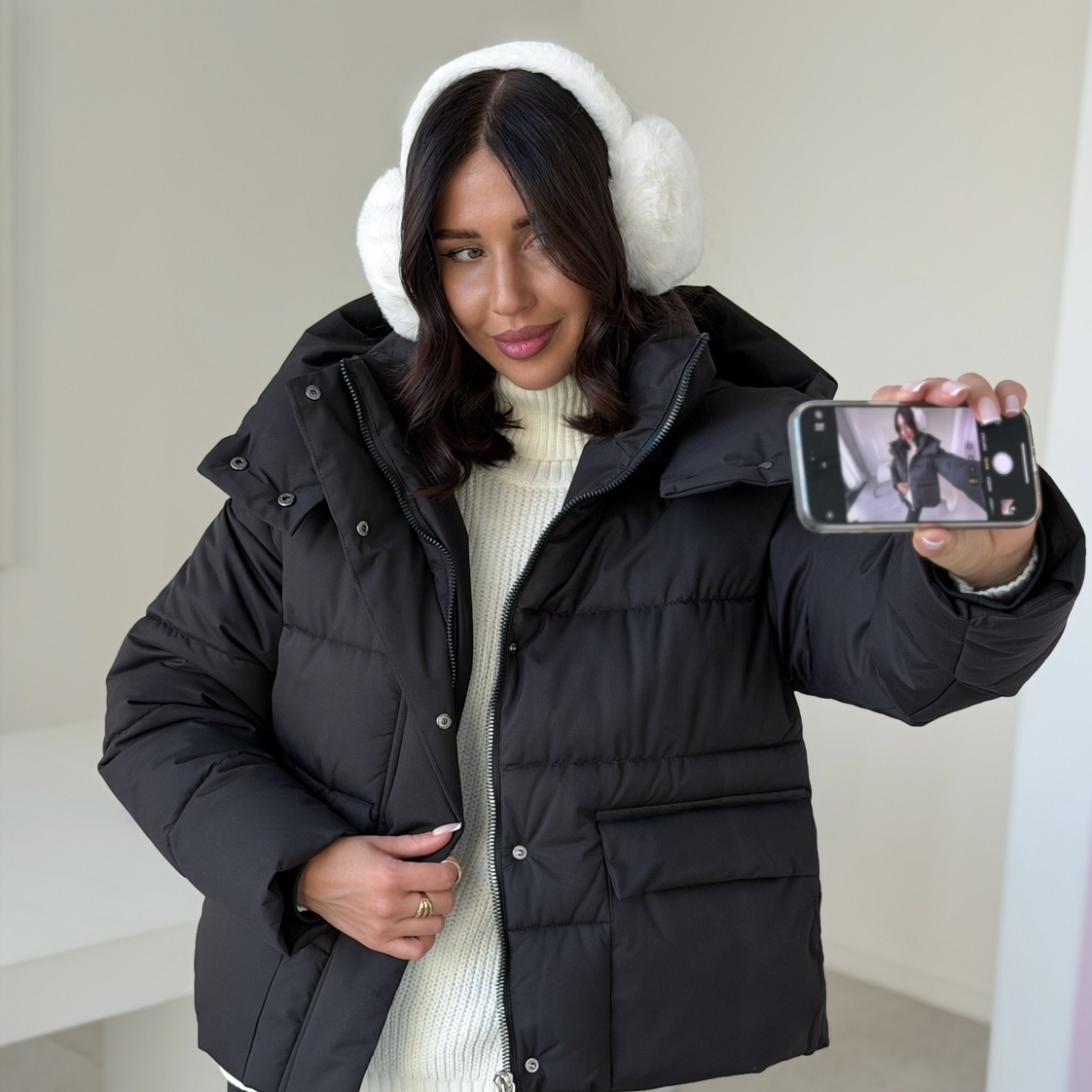 Куртка женская зимняя короткая дутая пуховик зефирка оверсайз черная Куртка женская зимняя короткая дутая пуховик зефирка оверсайз черная