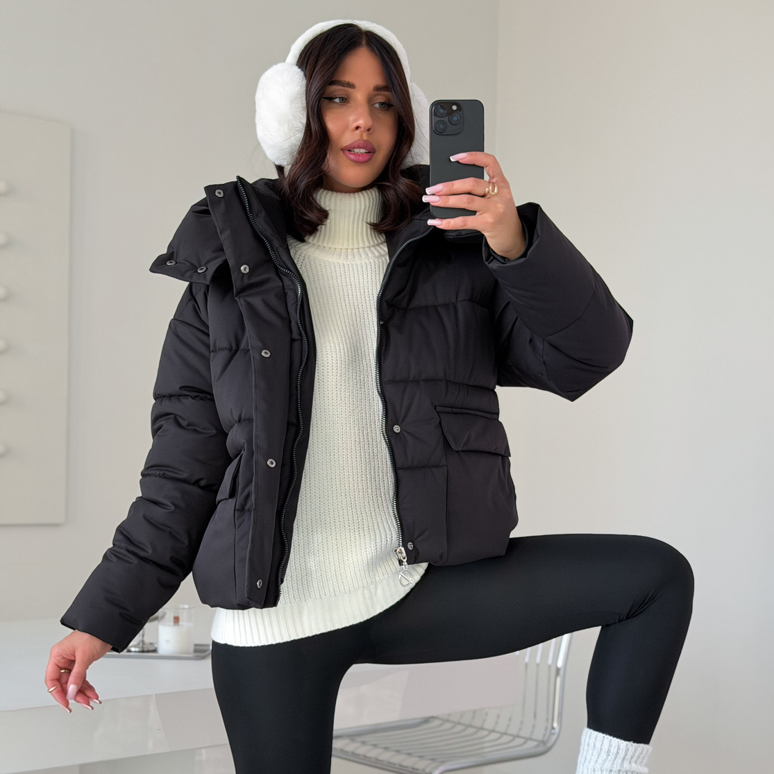 Куртка женская зимняя короткая дутая пуховик зефирка оверсайз черная Куртка женская зимняя короткая дутая пуховик зефирка оверсайз черная