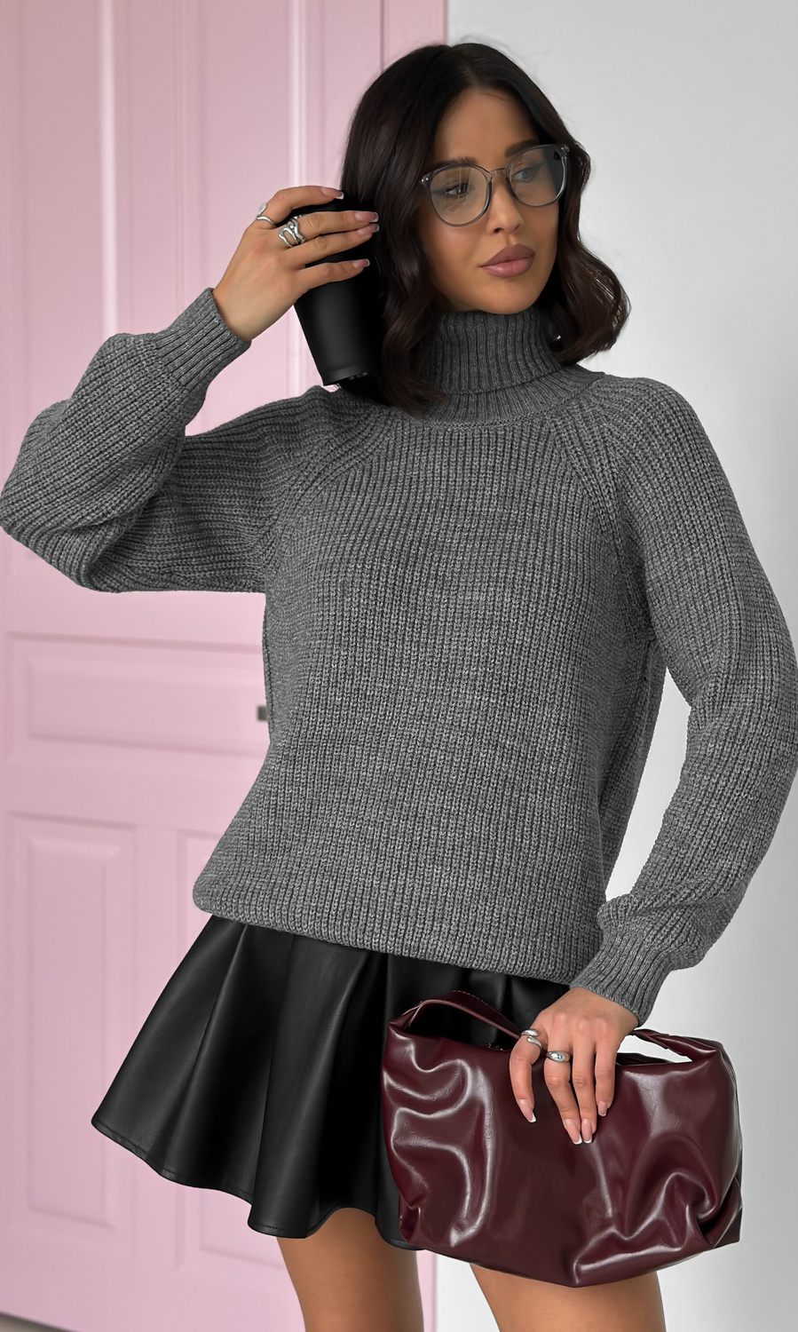 Свитер женский с горлом оверсайз теплый из шерсти Свитер женский с горлом оверсайз теплый из премиальной шерсти