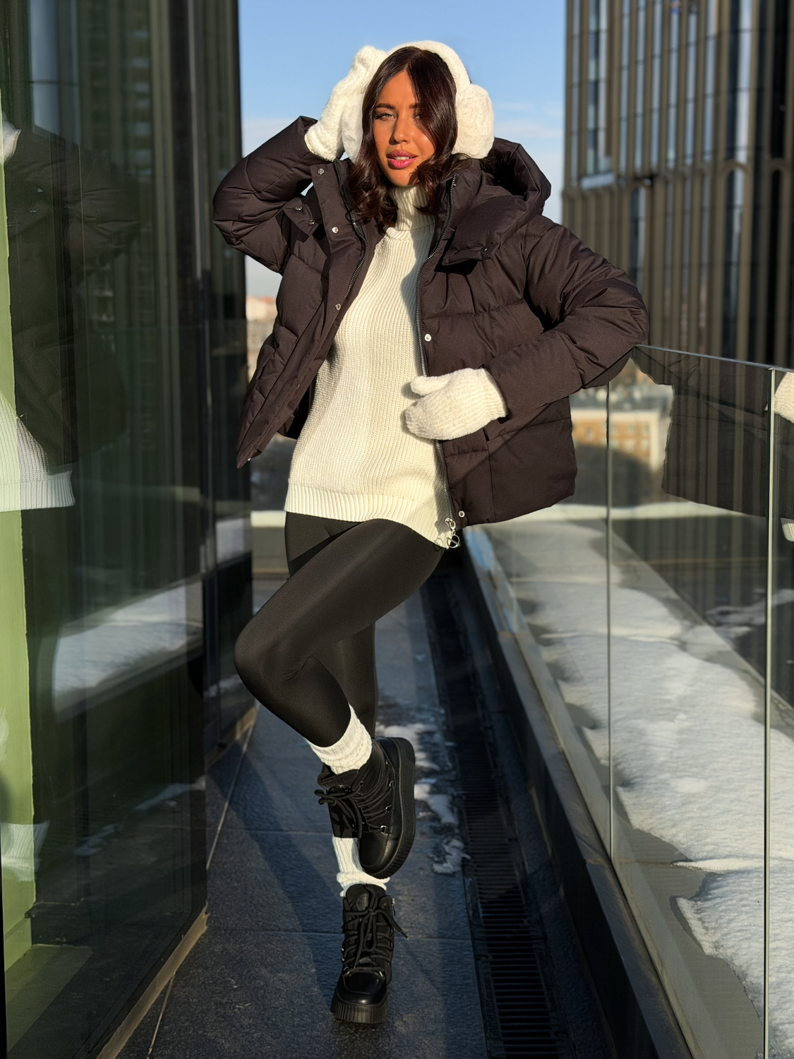 Куртка женская зимняя короткая дутая пуховик зефирка оверсайз черная Куртка женская зимняя короткая дутая пуховик зефирка оверсайз черная